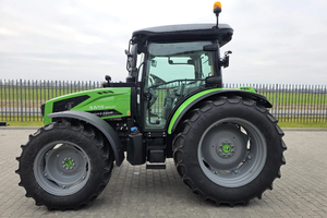 Tractor Agrícola Deutz Fahr de 90HP, 4WD, con Transmisión por Engranajes, Cabina Cerrada, Uso Agrícola, Alta Productividad - Product Image 2