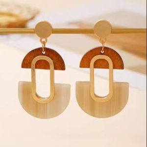 SQUARE Hot Gold Foil Noir Blanc Résine Boucles D'oreilles En Forme De Coeur Carré Rond Géométrique En Bois Résine Boucles D'oreilles - Product Image 1