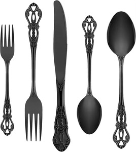 Ensemble de couverts de luxe de style vintage noir avec un design de manche orné pour la restauration fine, les hôtels, les restaurants et la mise en scène de table pour les événements - Product Image 1