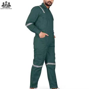 Combinaison de travail de sécurité jetable avec poignets élastiques, imperméable, respirante et confortable pour les salles blanches, l'usage médical et industriel - Product Image 4