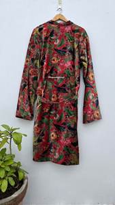 Veste d'hiver pour femmes en gros Robe en velours doux avec manches longues Taille libre Manteau en coton Tissu imprimé - Product Image 4