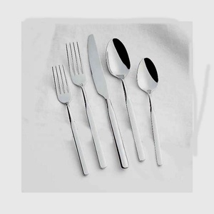 Ensemble de couverts en acier inoxydable incroyable avec un design de manche long fait à la main, aspect moderne, ensemble de couverts pour un usage de mariage - Product Image 1