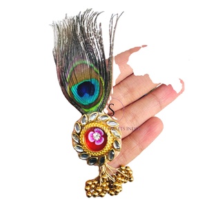 เข็มกลัดขนนกยูงชุบทองเหลืองแบบคุนดัน ของขวัญงานแต่งงานสำหรับเพื่อนเจ้าบ่าว แขก ของชำร่วยงานแต่งงาน งานฝีมือประณีต - Product Image 2