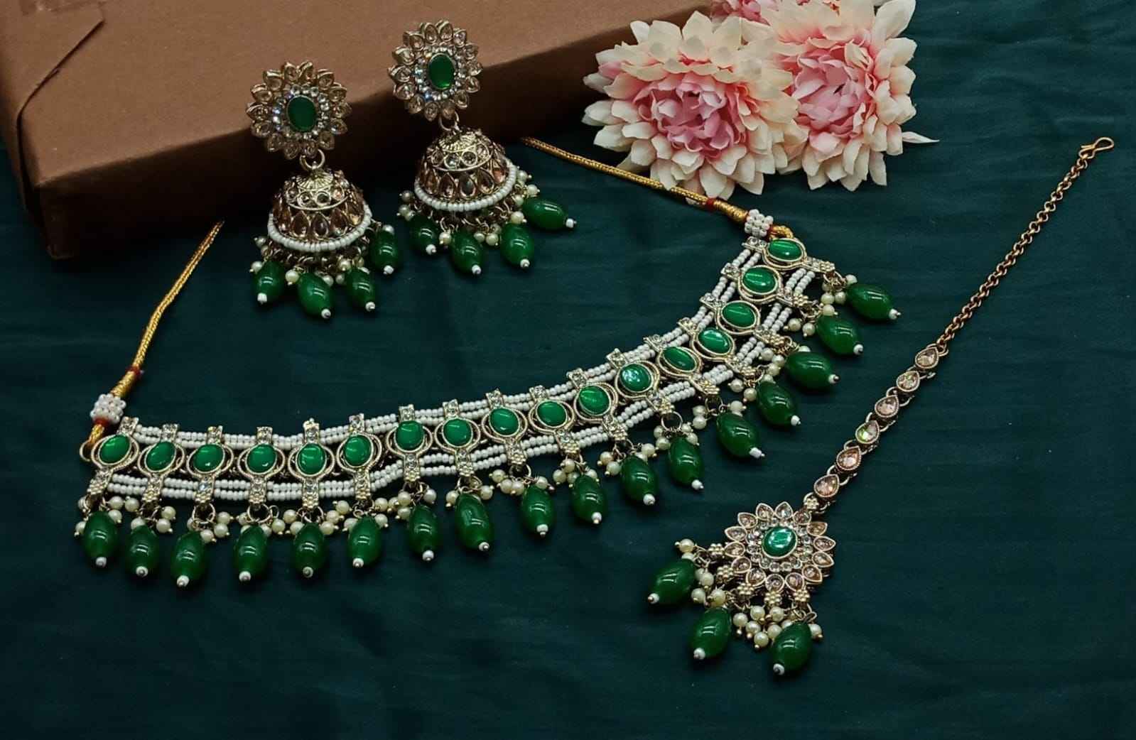 สีเขียว