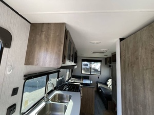 Autocaravana Usada Heartland Pioneer RD210 del 2022 - Product Image 5