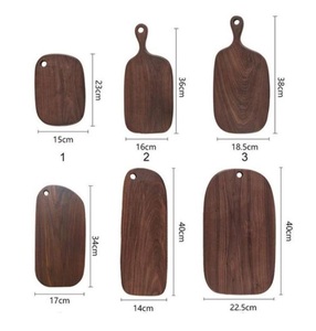 Planche à découper en bois pour les camions de nourriture et les restaurants pop-up nécessitant des surfaces de préparation des aliments portables mais durables - Product Image 3