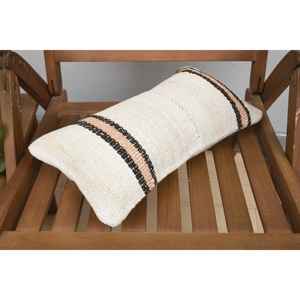 Oreiller en laine Kilim beige Oreiller d'accent de luxe de 8x16 pouces avec motif floral vintage Technique tissée Portable pour la literie de canapé - Product Image 5