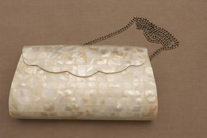 Tradnary Clutch Sacs à main Incrustation de nacre en blanc et chaînes avec motif géométrique pour dames Mode Sacs à main et sacs - Product Image 3