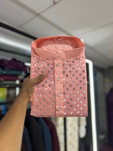 Pyjama Kurta en coton de style moderne avec paillettes subtiles pour exportateur indien de qualité dernière tenue de créateur - Product Image 4