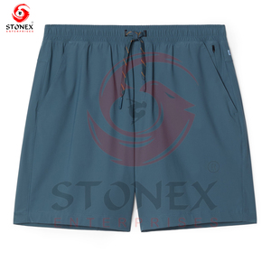 Pantalones cortos deportivos de malla transpirable para hombre, pantalones cortos para correr, abertura lateral, decoración Vintage, bolsillo trasero con cremallera, patrón sólido, pantalones cortos de Fitness - Product Image 4