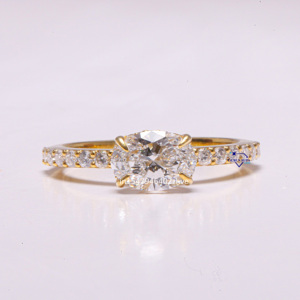 Elegante anillo de corte brillante ovalado de diamante de laboratorio de Plata de Ley 925 con claridad VVS, último diseño con anillo para mujer - Product Image 1