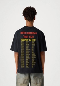 Camiseta con Estampado de Banda de Rock Vintage, Logotipo Personalizado, Tejido Formal de Algodón, Corte Holgado, Proveedor Mayorista - Product Image 4