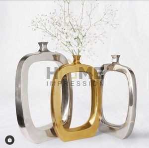 Vases de décoration florale pour centre de table de salon Nouveau design classique Vases à fleurs en métal doré à prix compétitif - Product Image 6