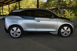 Offre exceptionnelle : BMW i3 RWD d'occasion 2015 avec prolongateur d'autonomie - Product Image 3