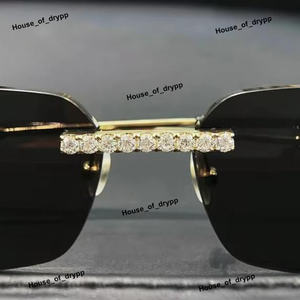 Lunettes de soleil de luxe avec monture plaquée or et pierres scintillantes, design rectangulaire moderne élégant, accessoire de mode parfait pour unisexe - Product Image 5