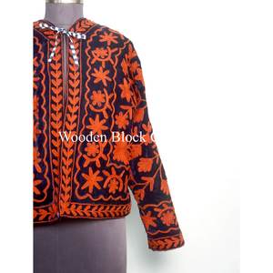 Veste pour femme en broderie indienne Suzani faite à la main, rayée florale, matelassée, rembourrage en coton, velours respirant, écologique, hiver - Product Image 4