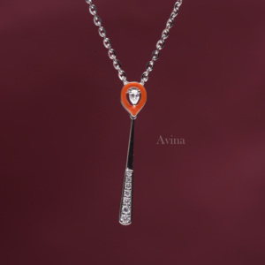 Pendentif en or 18 carats avec émail orange et diamant rond cultivé en laboratoire certifié IGI, bijoux fins de créateur modernes - Product Image 2