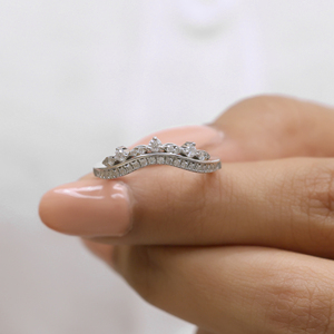 Anillo de boda de diamante de moissanita Estilo Vintage, anillo de aniversario de boda de diseño único para mujer - Product Image 1