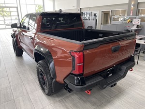 Toyota Tacoma TRD Pro d'occasion 2024 - Product Image 2