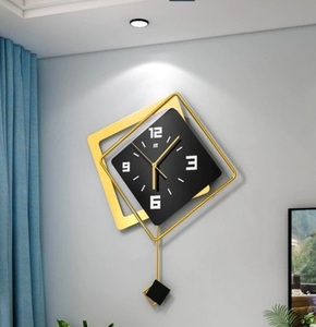 Horloge murale en métal de style antique fait à la main design carré coloré salon hall bureau décoration fabricant direct - Product Image 1