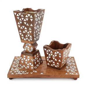 Quemador de Incienso de Madera de Mango en Forma de Triángulo, Color Natural, Última Llegada, Mejor Calidad, Quemador Árabe para Decoración de Hoteles y Eventos - Product Image 2