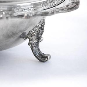 Cacerola Clásica con Acabado Plateado y Tapa Decorativa, Ideal para Servir Comida Caliente y Presentación de Alimentos en Ocasiones Especiales - Product Image 6