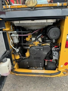 Chargeuse compacte sur pneus CAT 272D3 98 CV à levage vertical et hydraulique à haut débit à vendre - Product Image 6