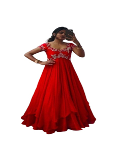 Magnifique robe longue de style Anarkali en soie premium avec broderie, pour réception et soirée, avec ensemble dupatta - Product Image 1