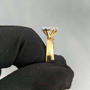 Anillo Solitario con Diamante Cultivado en Laboratorio de 2.00ct, Corte Redondo, 6 Puntas, Certificado IGI, Oro de 14k/18k - Product Image 4
