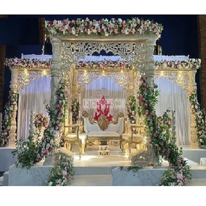 Mandap en bois sculpté élégant pour mariage, motif paisley, mandap en bois sculpté exclusif pour mariages, design paon, mandap de mariage en Australie - Product Image 1