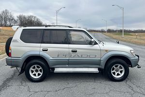 Oferta Especial: Land Cruiser Prado TZ 3.0 Turbo 4WD Diésel SUV de 1997 - Product Image 2