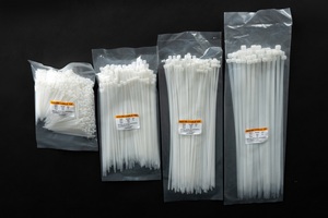 Équipement électrique New Top Supplies 9.0*500mm Nylon Autobloquant Vietnam Fabricant Attaches de câble Attaches à glissière en plastique - Product Image 2