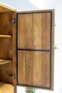 ตู้โชว์ไม้มะม่วงแท้ งานแฮนด์เมด พรีเมียม ทันสมัย สำหรับห้องนั่งเล่น ความจุขนาดใหญ่ บานกระจก 2 บานใหญ่ 1 ลิ้นชัก - Product Image 3