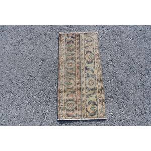Alfombra de lana turca Vintage de 1,5x3 pies, tejido plano de retazos Beige y verde para decoraciones de sala de estar con respaldo de látex - Product Image 1