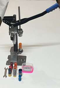 Reductor de Casquillos de Escopeta, Soporte para Casquillos y Engarzador Todo en Uno, Calibre 20 - Product Image 3