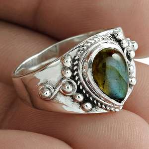 Anillo de Cóctel de Plata de Ley 925 con Labradorita Natural en Corte Pera, Anillo de Diseño Vintage de Estilo Bohemio Hecho a Mano - Product Image 2