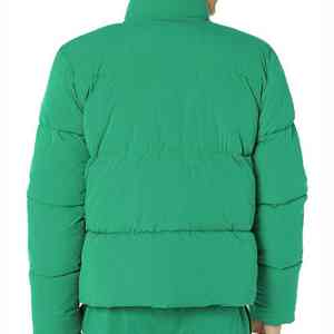 Chaqueta acolchada gruesa de invierno con aislamiento suave, tela duradera y protección cómoda para exteriores. - Product Image 6