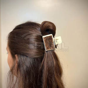 Clips en cuir de vachette de dernière conception fabriqués par des professionnels Clips en cuir de vachette légers - Product Image 2