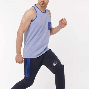 Débardeurs personnalisés faits à la main 100% coton pour hommes et hommes Muscle Gym Wear Running Stringer Débardeur respirant et réglable - Product Image 5