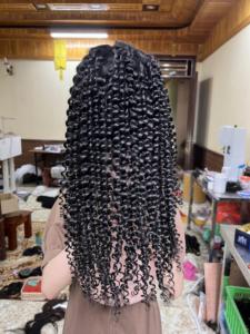 Perruques de cheveux humains 100% vierges transparentes et bon marché Perruques de dentelle frontale brutes Perruque de cheveux humains vietnamiens bouclés avec devant en dentelle - Product Image 2