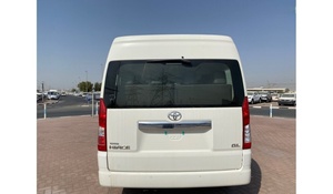 Furgoneta Toyota Hiace 2022 con caja de cambios manual de conducción a la izquierda y asientos de cuero Interior oscuro Modelo Aspire - Product Image 5