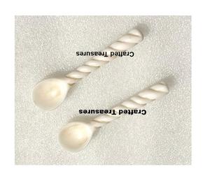 Cuillère à thé en résine de style vintage, cuillères de service en résine minimalistes de luxe, manche torsadé, mini cuillère pour la vaisselle, articles de cuisine - Product Image 1