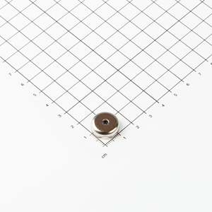 Gripper piatto in neodimio Ø16x5mm con recessione cilindrica - Product Image 1