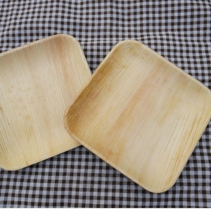Offre Spéciale d'assiettes jetables biodégradables en feuilles de palmier par le fabricant tailles 6 7 9 10 pouces pour les fêtes et les mariages au Vietnam - Product Image 2
