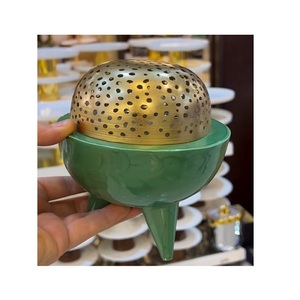 Quemador de incienso Bakhoor de Metal de Venta caliente, diseño elegante, quemador Bakhoor de Color dorado y Rojo para uso en ocasiones especiales - Product Image 4