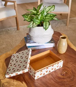 Top Vente Nacre Incrustation Floral Boîte En Bois Bijoux et Stockage Chocolat Conception Personnalisée À La Main au Vietnam Usine - Product Image 2