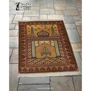 Tapis de prière islamique floral fait main en soie pure de qualité supérieure, léger, lavable, à poils longs pour la prière quotidienne - Product Image 1