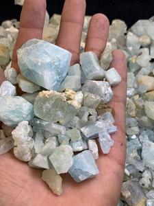 คริสตัลอะความารีนดิบจากสการ์ดู ไม่ผ่านการแปรรูป หินธรรมชาติจากปากีสถาน สำหรับทำเครื่องประดับ บำบัดรักษา คอลเลคชั่นสีขาว น้ำหนัก 500 กรัม - Product Image 2