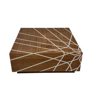 Mesa de Centro Moderna con Líneas Geométricas Blancas y Acabado de Madera Premium para una Decoración Elegante de la Sala de Estar - Product Image 1
