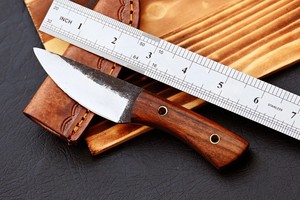 มีดทำมือสไตล์นอร์ดิก ฟอร์จ ระดับอุตสาหกรรม ขนาด 6 นิ้ว เหล็ก 12c27 ใบมีดคงที่ ด้ามไม้ ปลอกหนัง ผลิตตามแบบ OEM ฟูลแทง สำหรับงานบุชคราฟต์ - Product Image 1